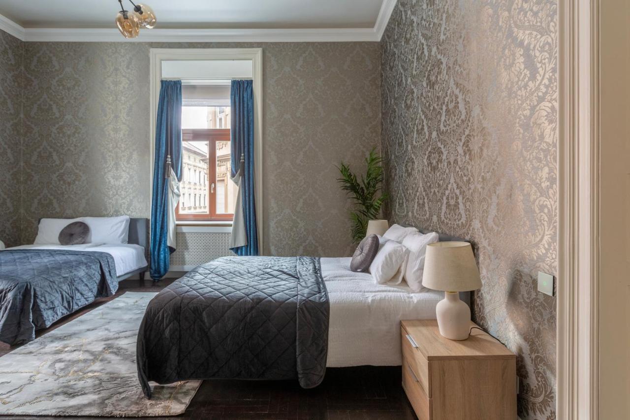 Luxury Apartment With Balcony Next To The New York Cafe Budapest Exterior photo