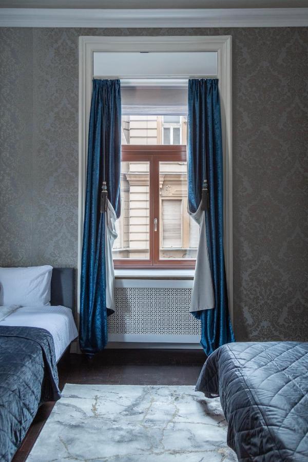 Luxury Apartment With Balcony Next To The New York Cafe Budapest Exterior photo