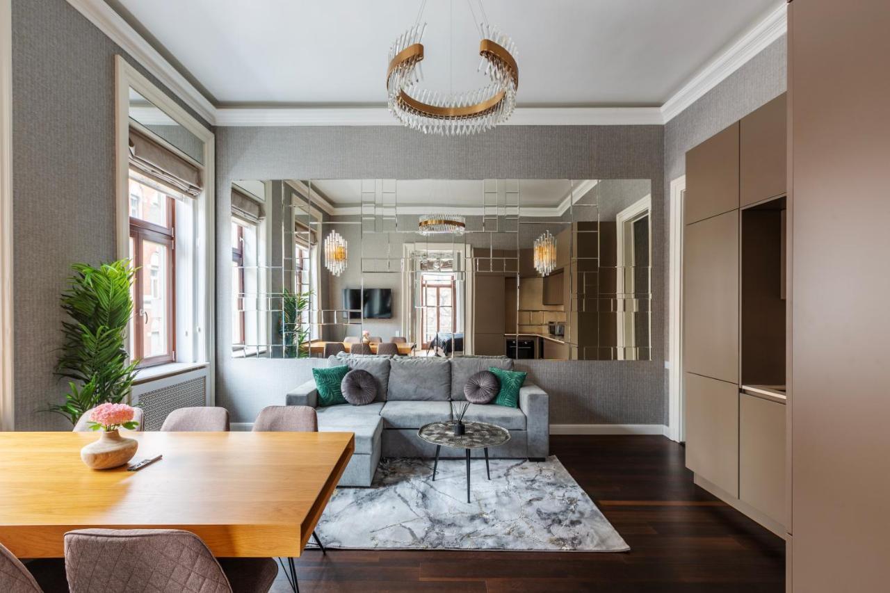 Luxury Apartment With Balcony Next To The New York Cafe Budapest Exterior photo